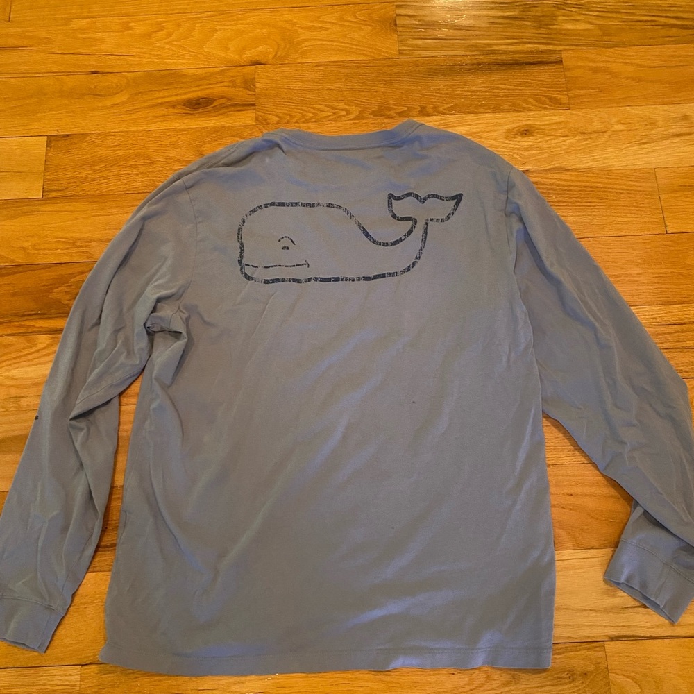Blue vineyard vines shirt M lightly used